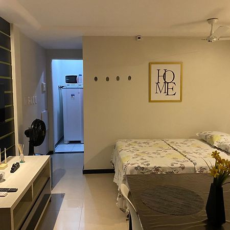 Flat Aju - Um jeitinho especial de se hospedar em Aracaju. Uma verdadeira suíte master todo mobiliado no capricho só para você. Exterior foto